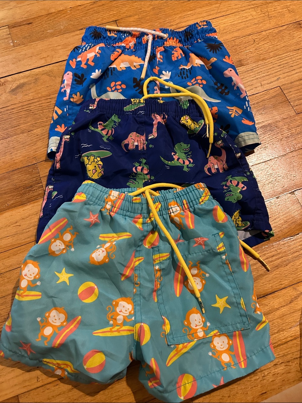Boys swimming trunks size 2T
Set of 3